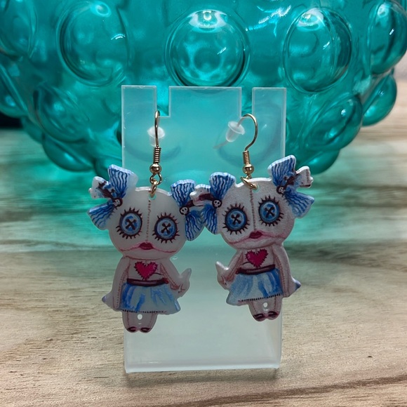 Spooky Doll Earrings, Glow in the dark - Picture 1 of 3